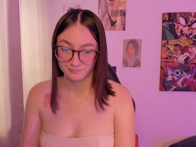 haannathompsoon live cam on BongaCams