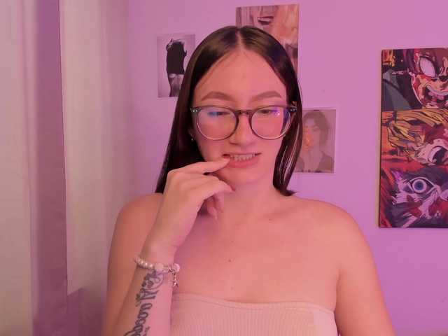 haannathompsoon live cam on BongaCams