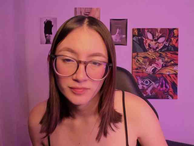 haannathompsoon webcam