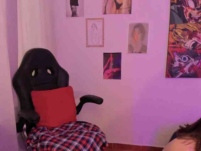 haannathompsoon Live Webcam on BongaCams