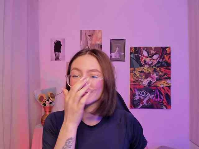 haannathompsoon webcam