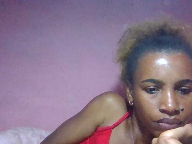 lindablonde live cam preview