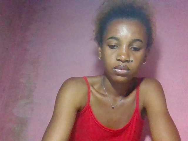 lindablonde live cam preview