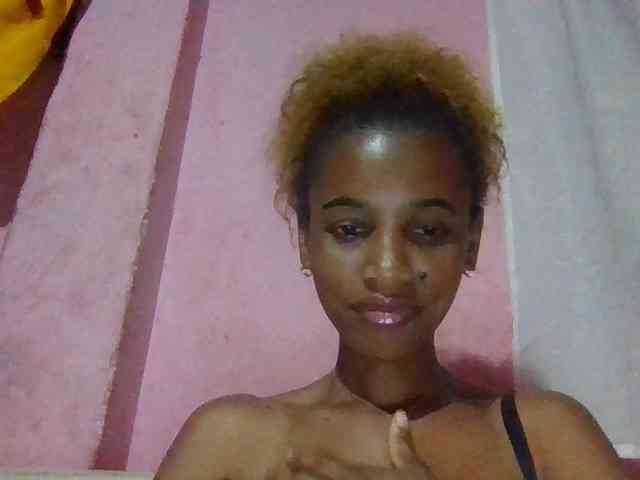 lindablonde webcam