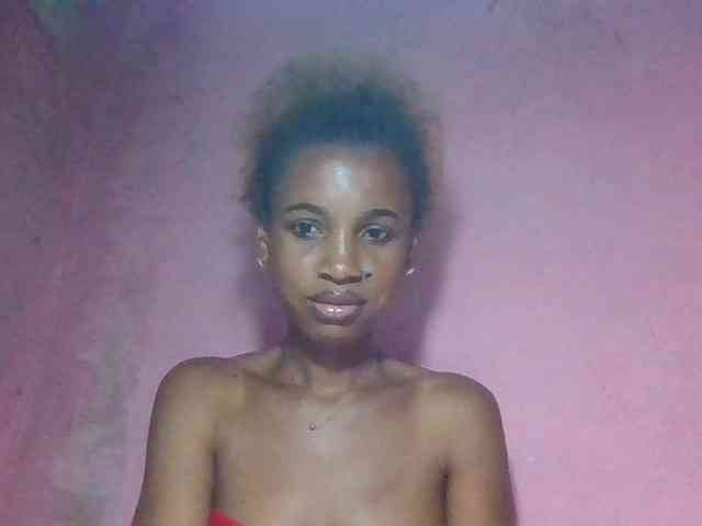 lindablonde webcam