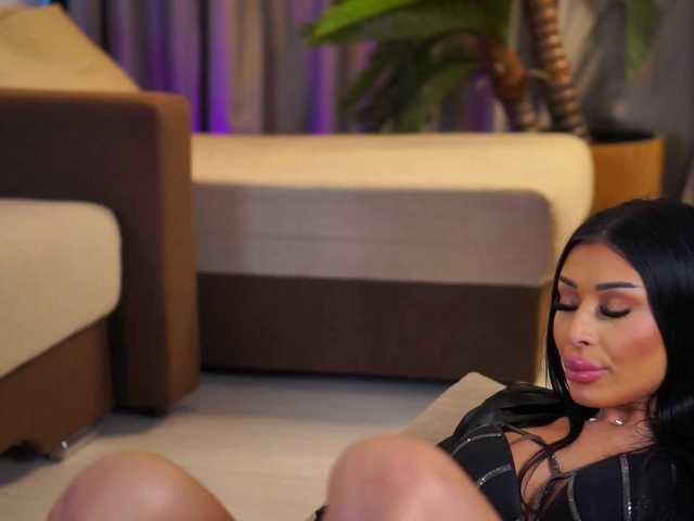 YanaSultana's BongaCams show and profile