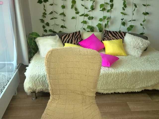MonikaFoxys live cam on BongaCams