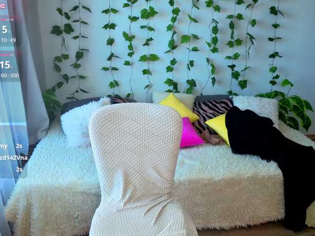 MonikaFoxys live cam on BongaCams