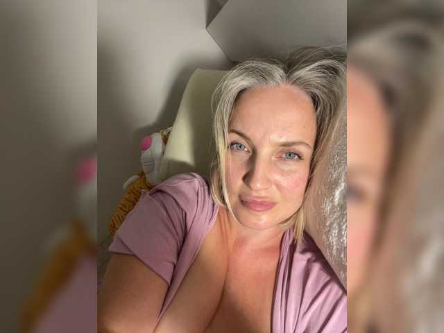 MonikaFoxys live cam on BongaCams