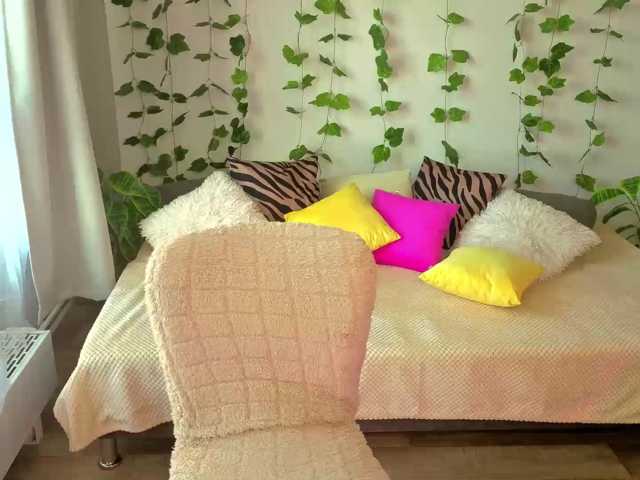 MonikaFoxys, live now on BongaCams