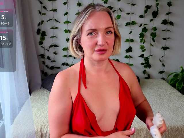 MonikaFoxys live cam on BongaCams