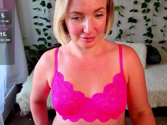 MonikaFoxys live cam on BongaCams