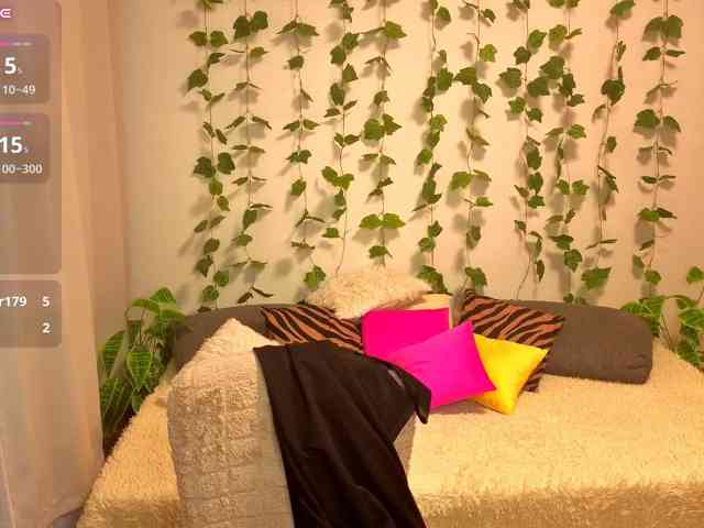 MonikaFoxys Live Webcam on BongaCams