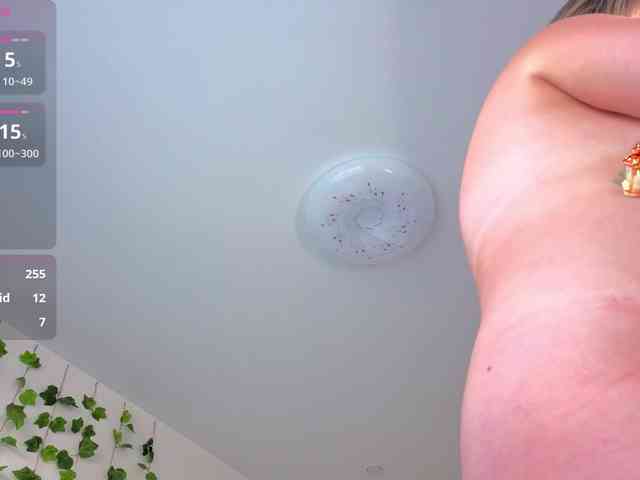 MonikaFoxys webcam