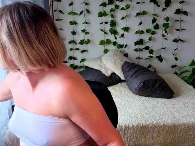 MonikaFoxys Sex Cam Show