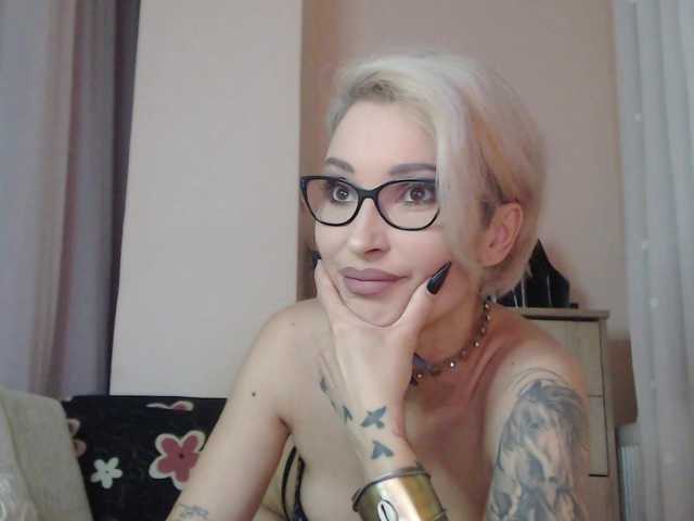 JADAPink live webcam show