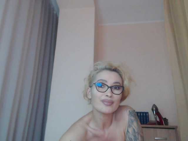 JADAPink live cam on BongaCams