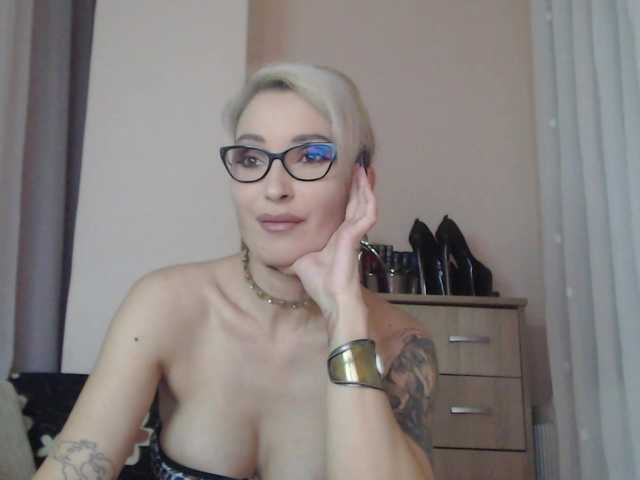 JADAPink live webcam show