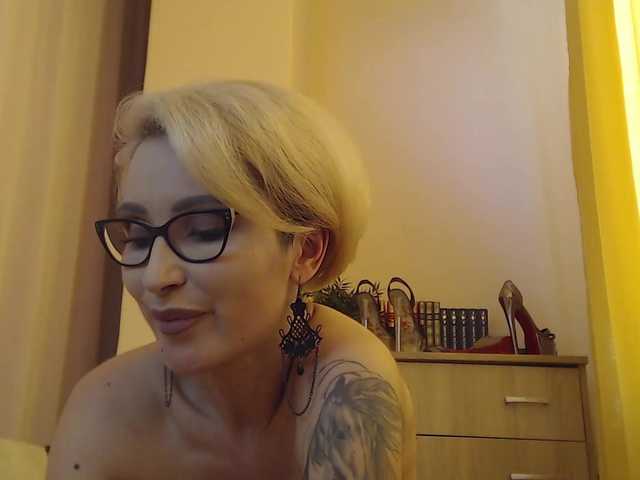 JADAPink live cam on BongaCams