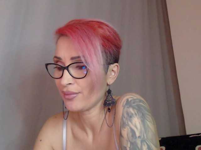 JADAPink live cam preview
