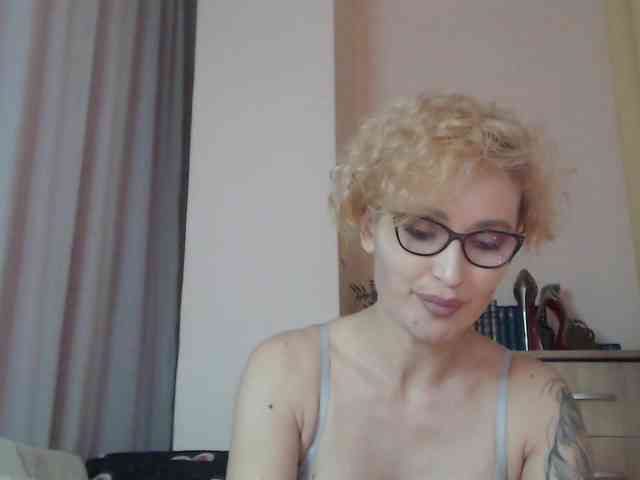 JADAPink webcam