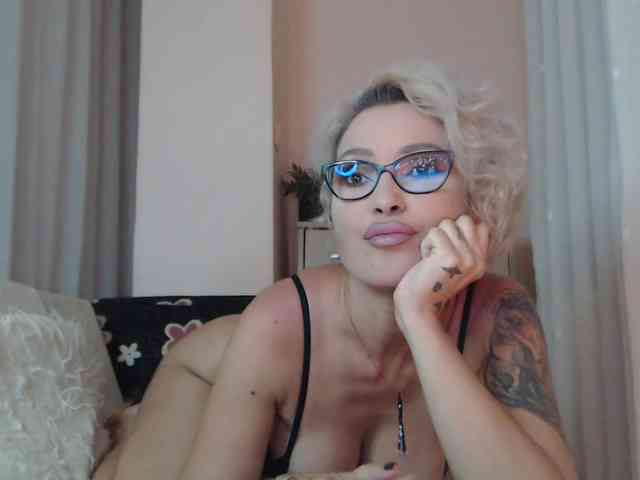JADAPink webcam