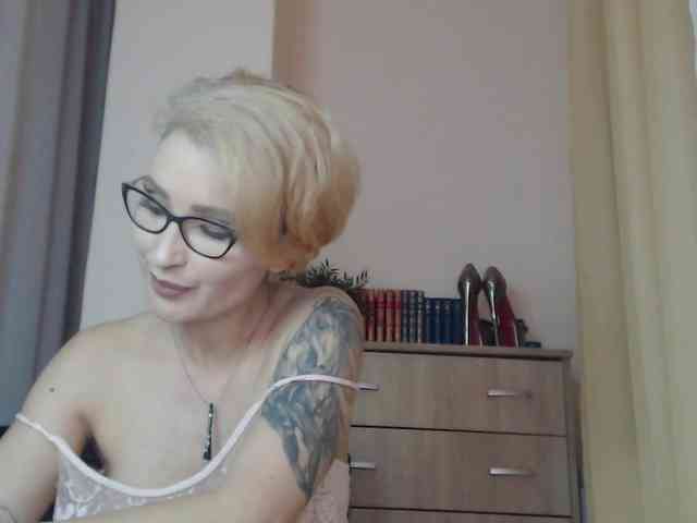 JADAPink webcam