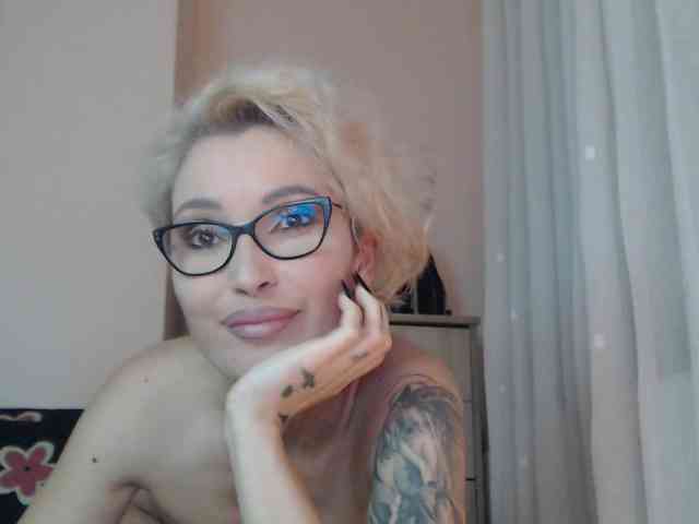 JADAPink webcam