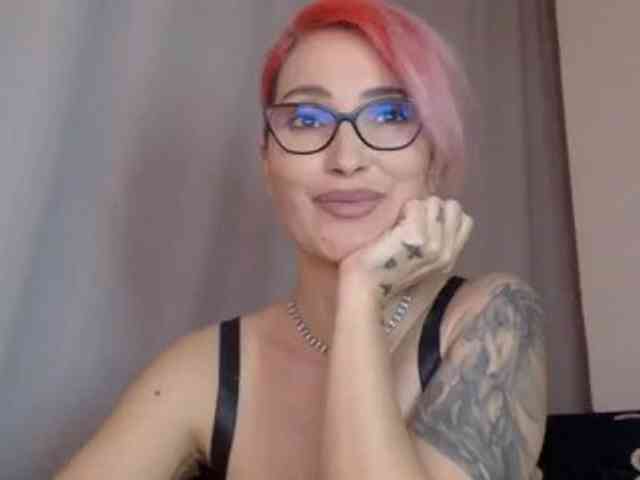 JADAPink webcam