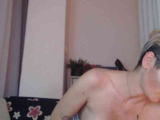 JADAPink webcam
