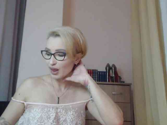JADAPink webcam