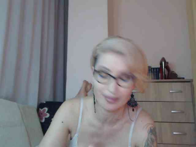 JADAPink webcam