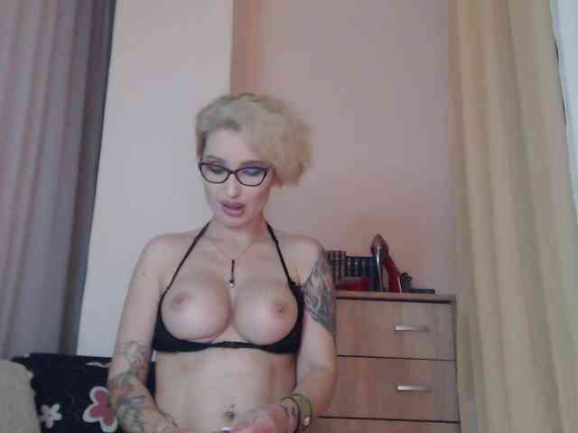 JADAPink webcam