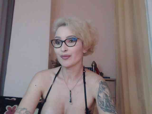JADAPink webcam