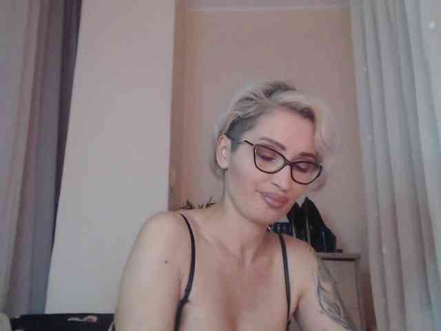 JADAPink webcam