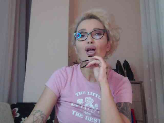 JADAPink webcam