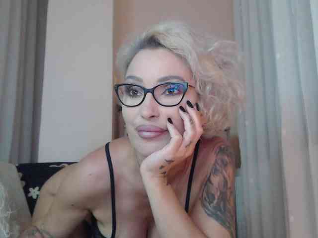 JADAPink webcam