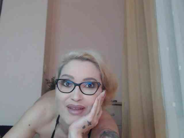JADAPink webcam