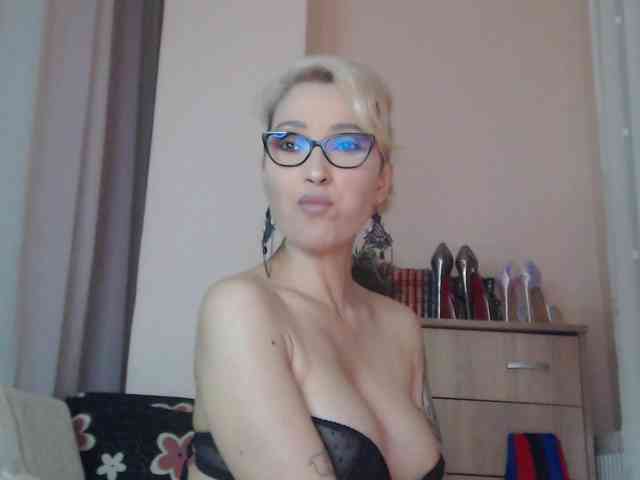 JADAPink webcam
