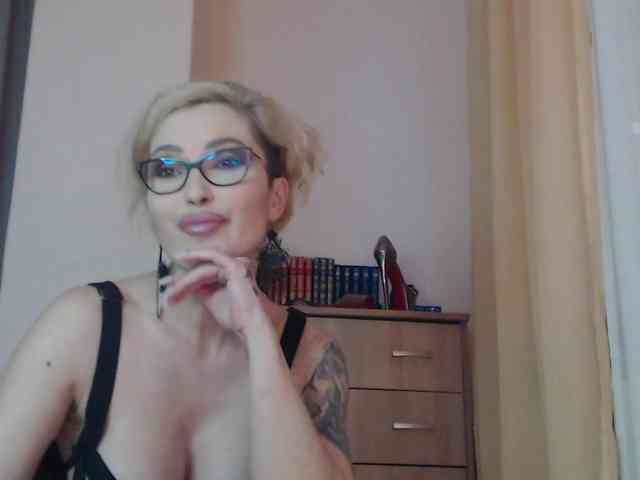 JADAPink webcam