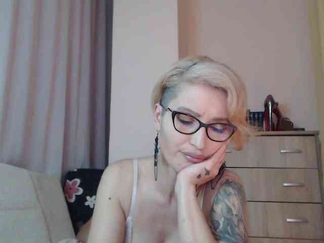 JADAPink webcam