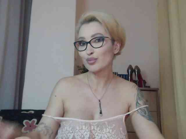 JADAPink webcam