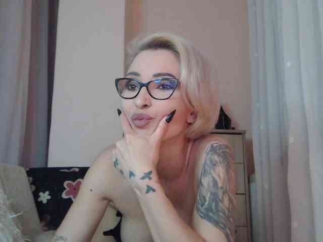 JADAPink webcam