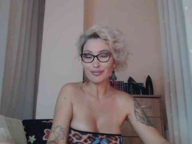 JADAPink webcam