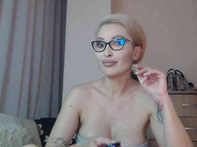 JADAPink webcam