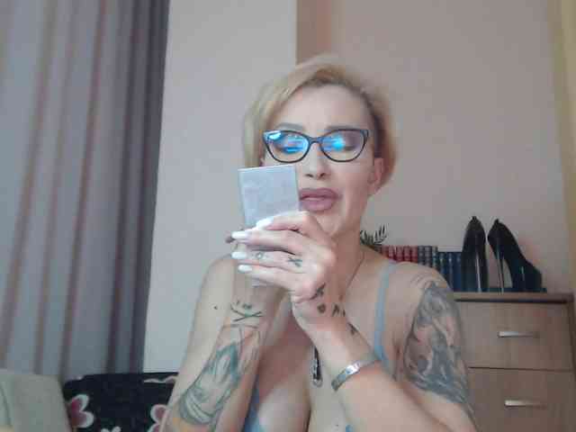 JADAPink webcam