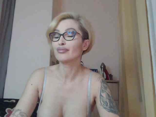 JADAPink webcam