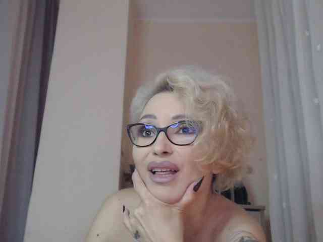 JADAPink webcam