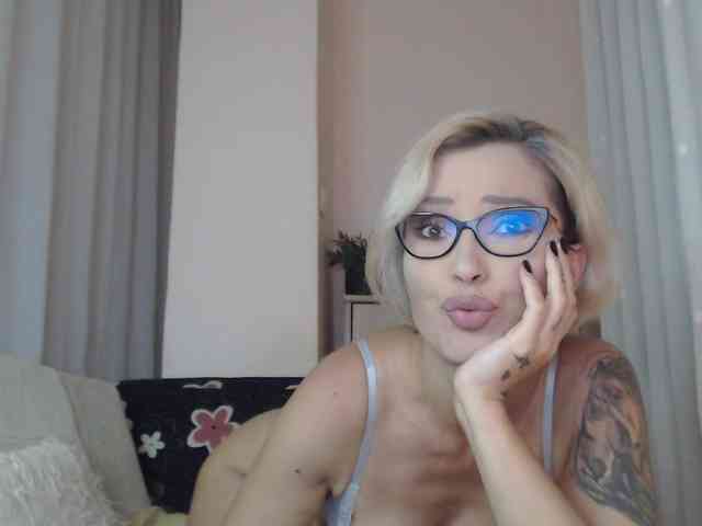 JADAPink webcam