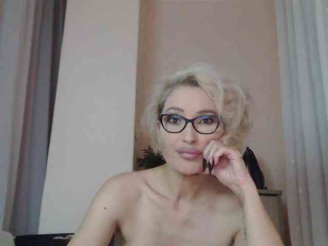 JADAPink webcam